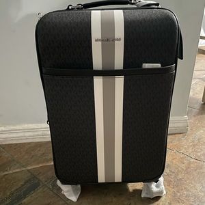 Michael Kors Jet Set Travel Roller Bag